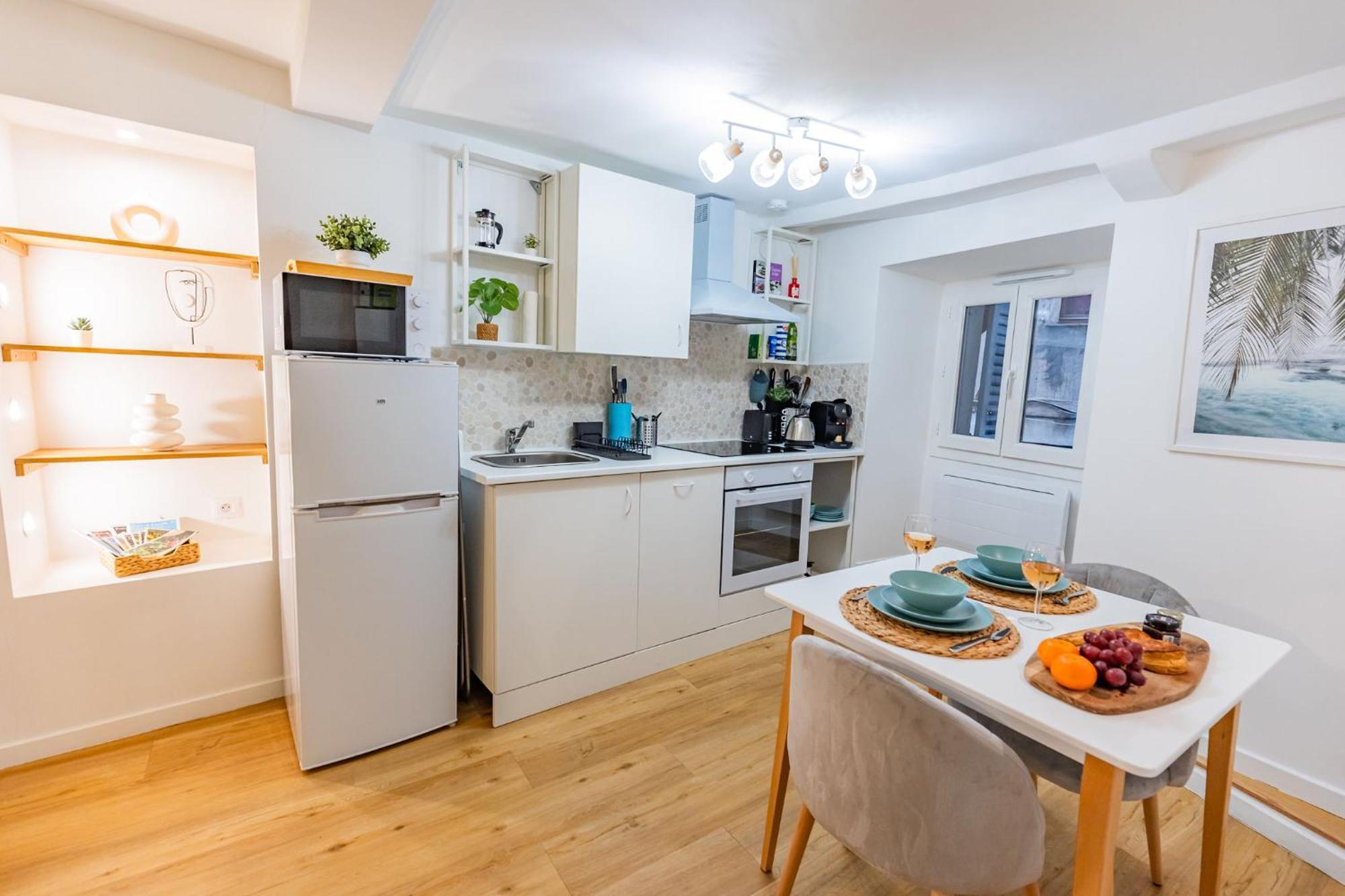 Studio Cozy Centre Avec Parking Грасс Экстерьер фото